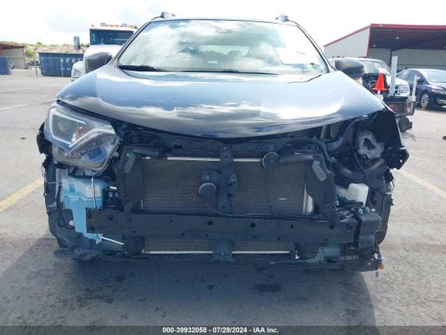Toyota RAV4 LE 2018 JTMBFREV7JJ228251 Image 6