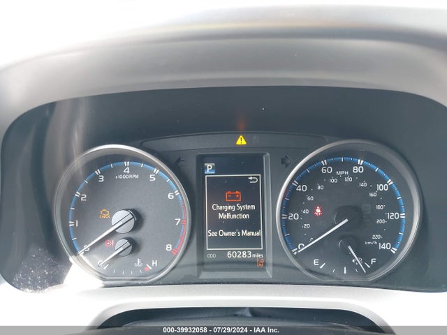 Toyota RAV4 LE 2018 JTMBFREV7JJ228251 Image 7