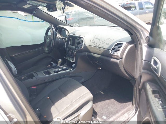 1C4RJEAG7JC311826 Jeep Grand Cherokee Laredo 4x2
