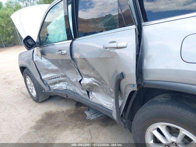 1C4RJEAG7JC311826 Jeep Grand Cherokee Laredo 4x2