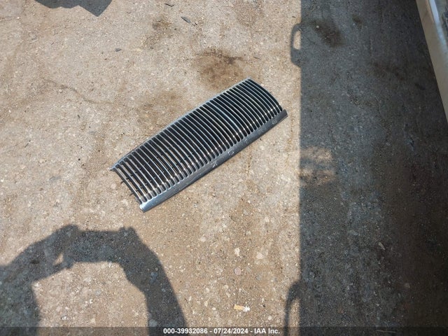 39932086 :رقم المزاد ، 1LNLM91V9RY641464 vin ، 1994 Lincoln Mark Viii مزاد بيع