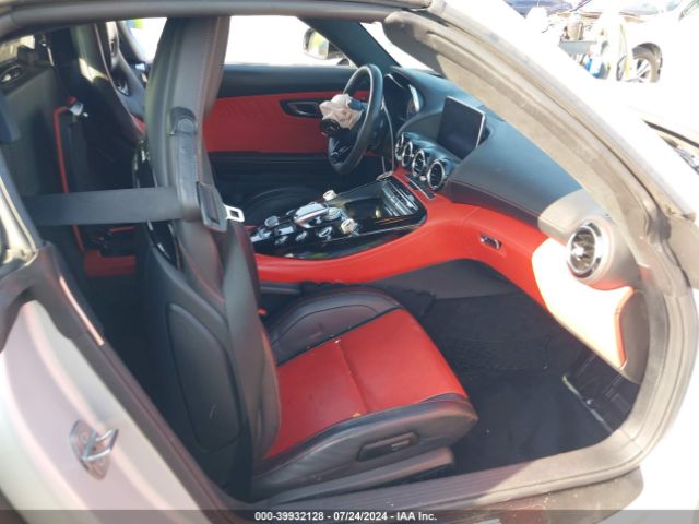 2018 MERCEDES-BENZ AMG GT C WDDYK8AAXJA021930 Photo 4