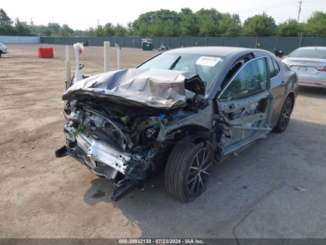 4T1G11BK3NU066022 Toyota Camry Se Awd
