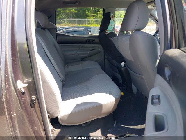 Toyota Tacoma Base V6 2015 3TMLU4EN5FM193149 Image 8