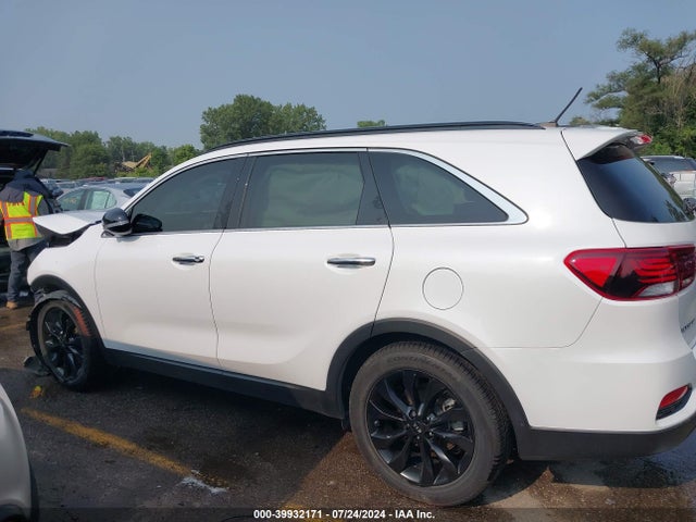 KIA Sorento 3.3l S 2019 5XYPG4A52KG609115 Image 14