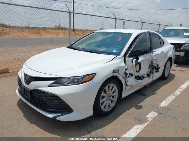 Toyota CAMRY LE 2020 4T1C11AK4LU983547 Image 2