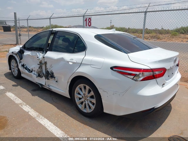 Toyota CAMRY LE 2020 4T1C11AK4LU983547 Image 3