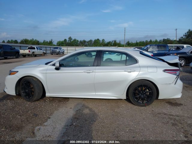 4T1B61HK2JU063965 Toyota CAMRY XSE