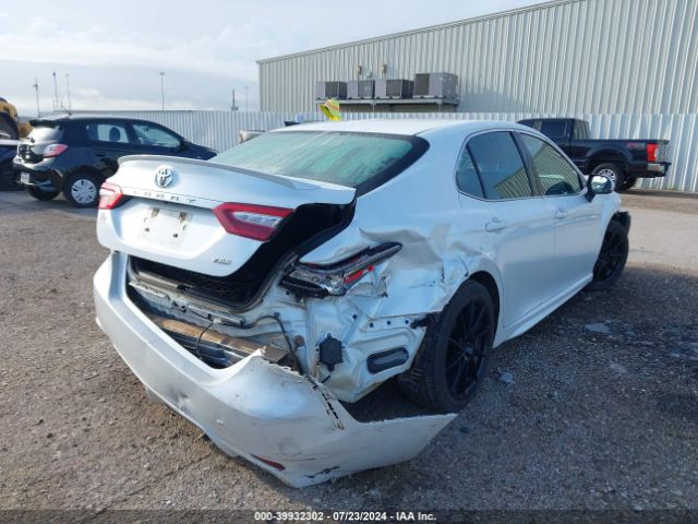 4T1B61HK2JU063965 Toyota CAMRY XSE