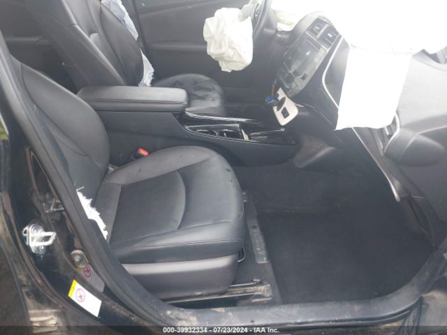 JTDKARFU6H3044938 Toyota Prius Four