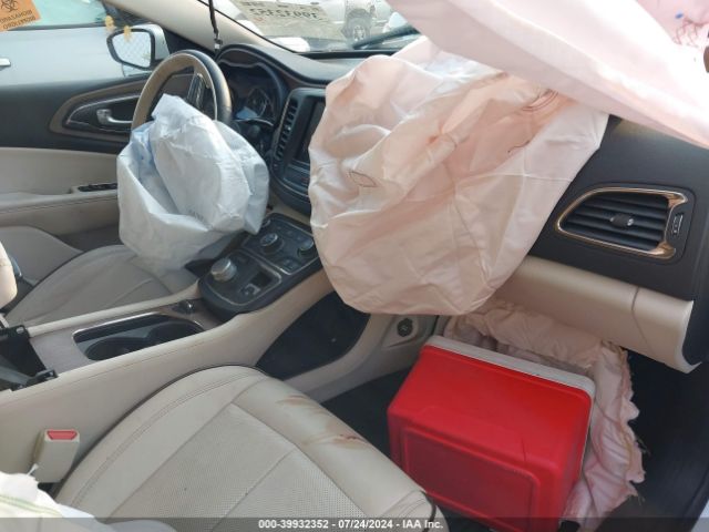 1C3CCCCG3FN640802 Chrysler 200 C