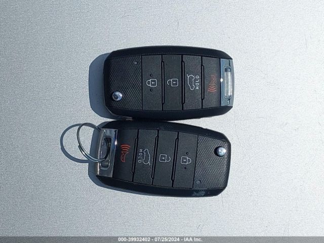 KNDJP3A52G7861323 KIA SOUL +
