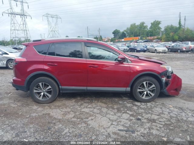 2T3RFREV7JW792899 Toyota Rav4 Xle