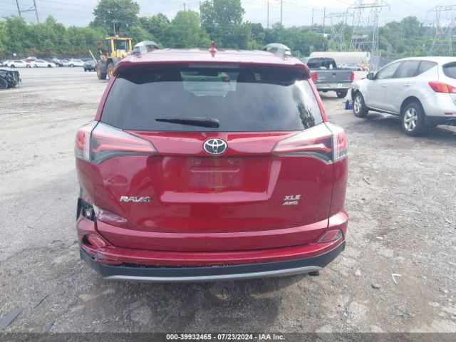 2T3RFREV7JW792899 Toyota Rav4 Xle