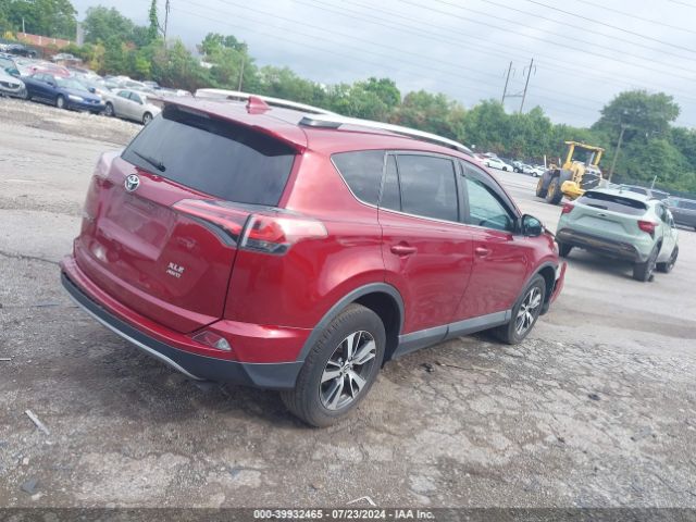 2T3RFREV7JW792899 Toyota Rav4 Xle
