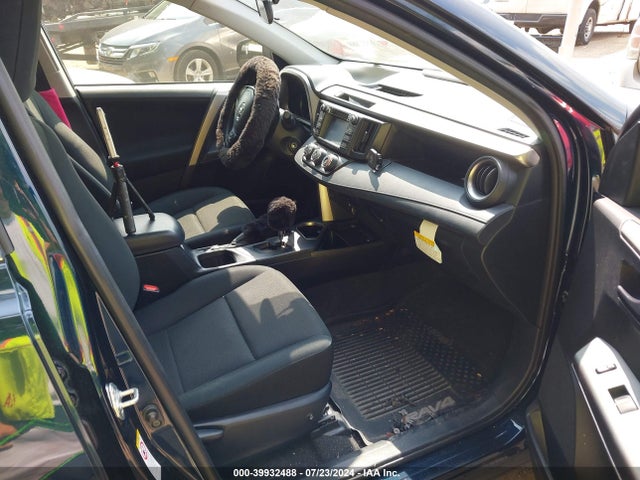 Toyota RAV4 LE 2018 JTMZFREV0JJ185693 Image 5