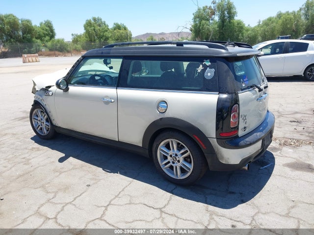 2013 MINI CLUBMAN WMWZG3C57DTY39768 Photo 2