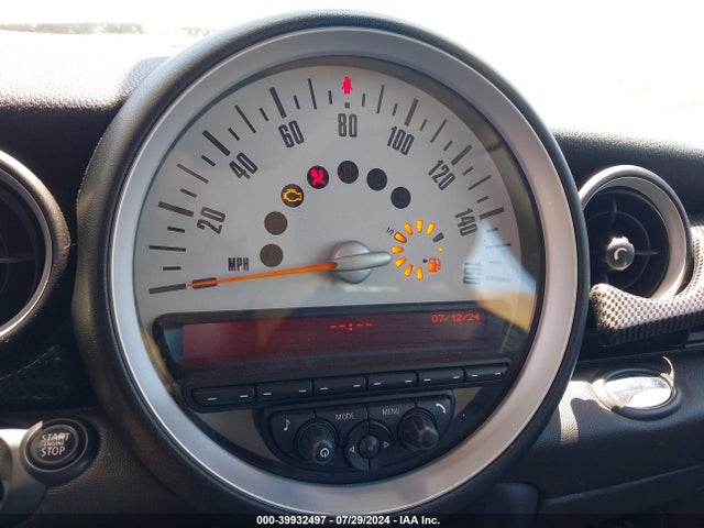 2013 MINI CLUBMAN WMWZG3C57DTY39768 Photo 6