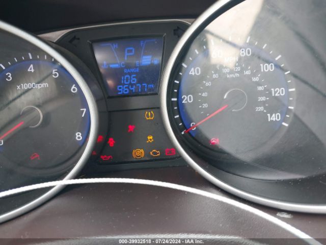 KM8JT3AF0FU967348 Hyundai TUCSON GLS