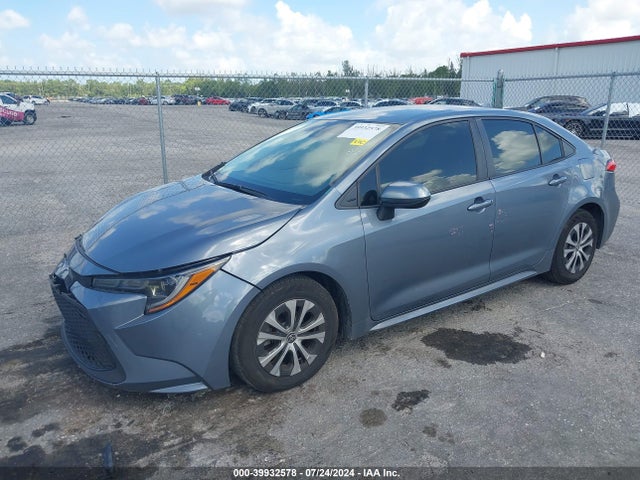 Toyota Corolla Hybrid Le 2022 JTDEAMDE4N3000461 Image 2