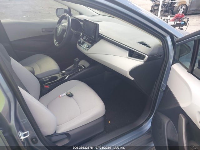Toyota Corolla Hybrid Le 2022 JTDEAMDE4N3000461 Image 5