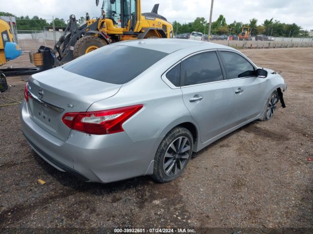 2017 NISSAN ALTIMA 1N4AL3AP1HC132144 Photo 3