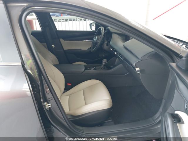JM1BPALM1P1600961 Mazda Mazda3 2.5 S Preferred