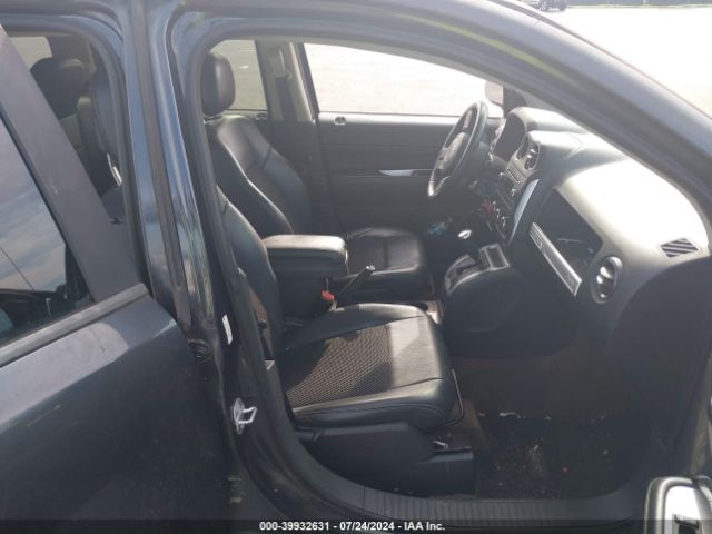 1C4NJDEB9ED689069 Jeep Compass Latitude