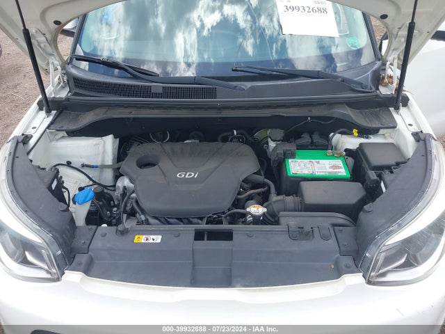 KIA Soul 2016 KNDJN2A25G7401188 Image 10