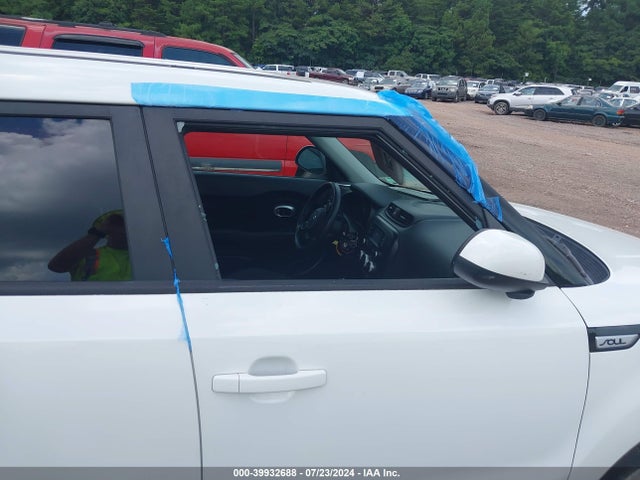 KIA Soul 2016 KNDJN2A25G7401188 Image 6