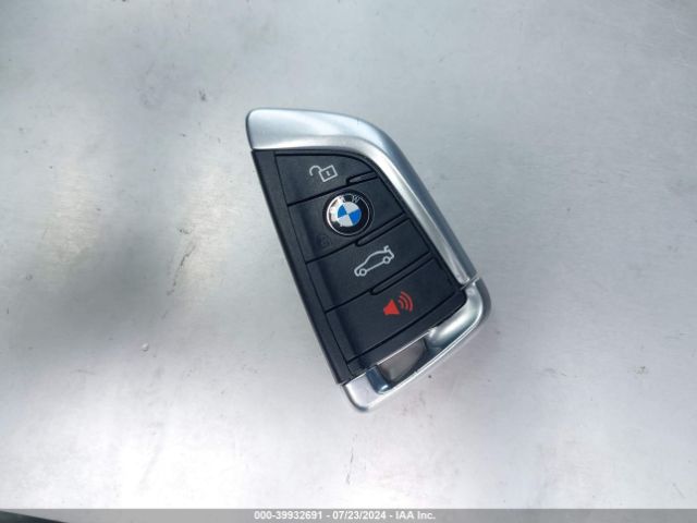 5UXTR7C52KLF29858 BMW X3 Sdrive30i
