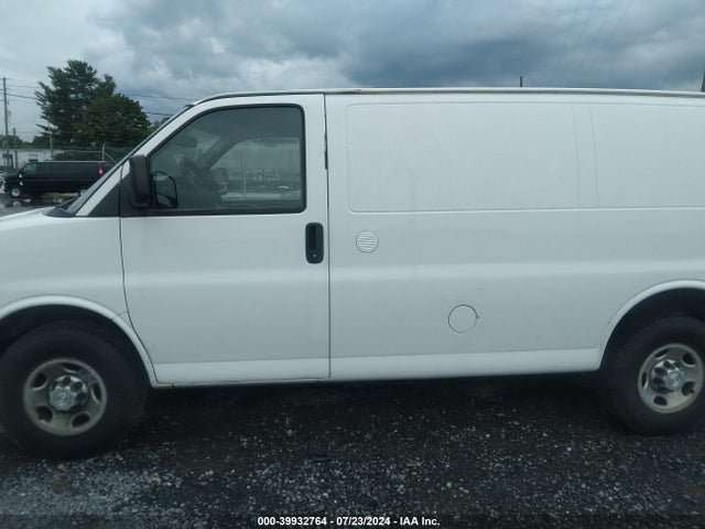 Chevrolet Express 2500 Work Van 2014 1GCWGFCA1E1206751 Image 12