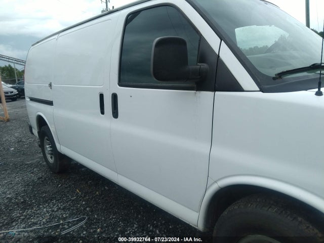 Chevrolet Express 2500 Work Van 2014 1GCWGFCA1E1206751 Image 16