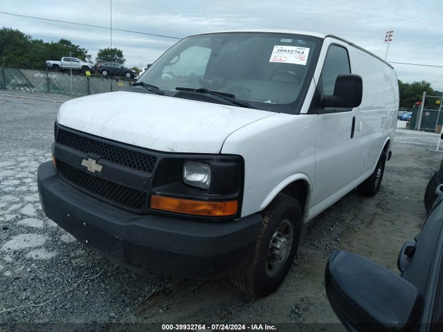 Chevrolet Express 2500 Work Van 2014 1GCWGFCA1E1206751 Image 2