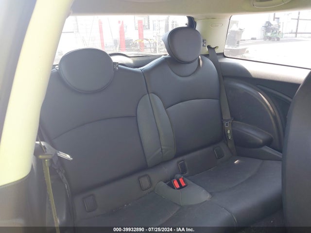 2007 MINI COOPER WMWMF33547TL68356 Photo 7