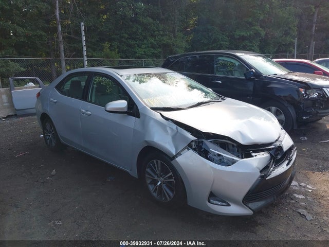 Toyota COROLLA LE 2018 2T1BURHE0JC034190 Image 1
