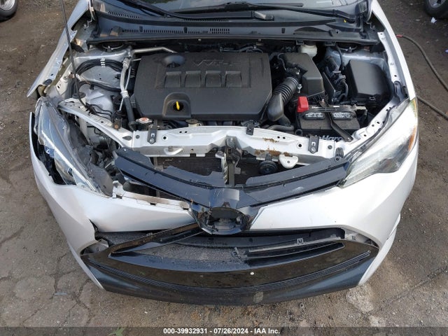 Toyota COROLLA LE 2018 2T1BURHE0JC034190 Image 10