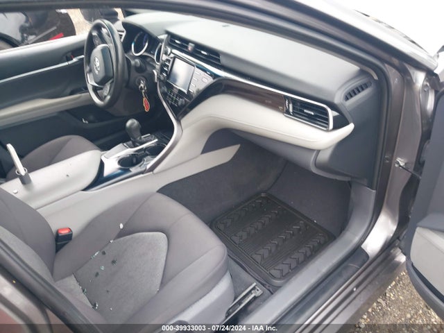 Toyota CAMRY LE 2019 4T1B11HK7KU851494 Image 5