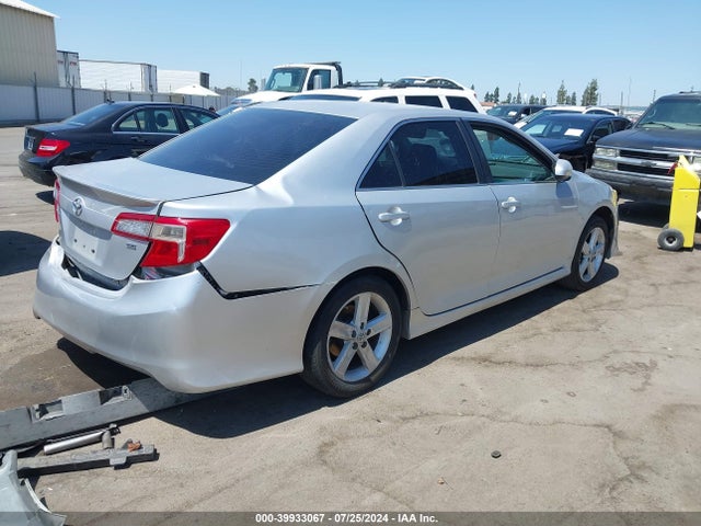 Toyota CAMRY SE 2014 4T1BF1FK3EU815049 Image 4