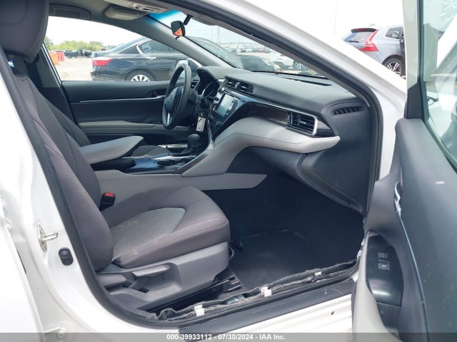 Toyota CAMRY LE 2019 4T1B11HK8KU849057 Image 5