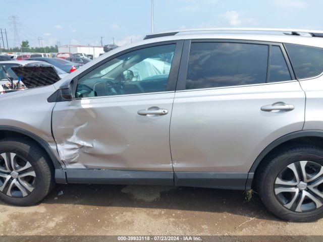 2T3BFREV7HW598319 Toyota RAV4 LE