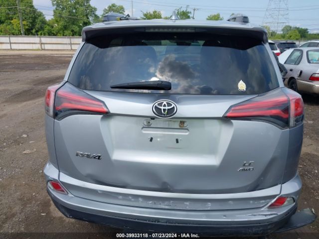 2T3BFREV7HW598319 Toyota RAV4 LE