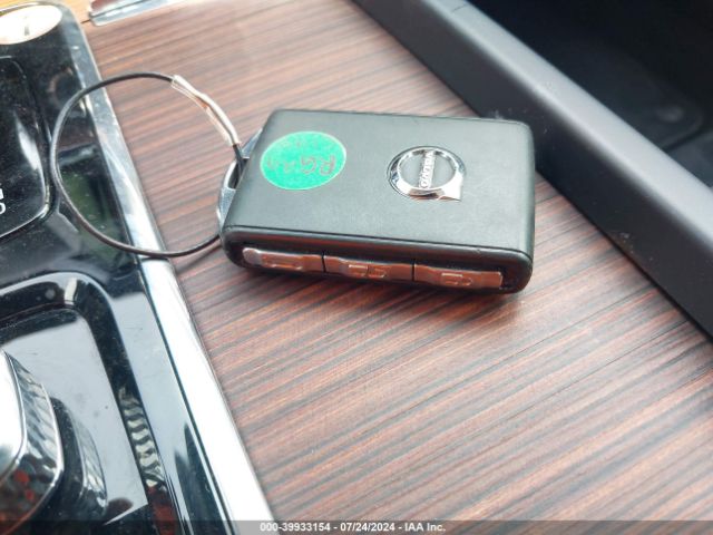 7JRL12FL6RG296140 Volvo S60 B5 Plus Dark Theme
