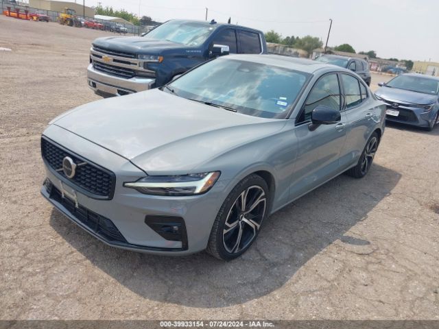 7JRL12FL6RG296140 Volvo S60 B5 Plus Dark Theme