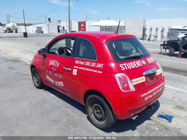 2015 FIAT 500 3C3CFFAR0FT502132 Photo 2