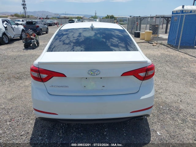 Hyundai SONATA SE 2015 5NPE24AF9FH257292 Image 17