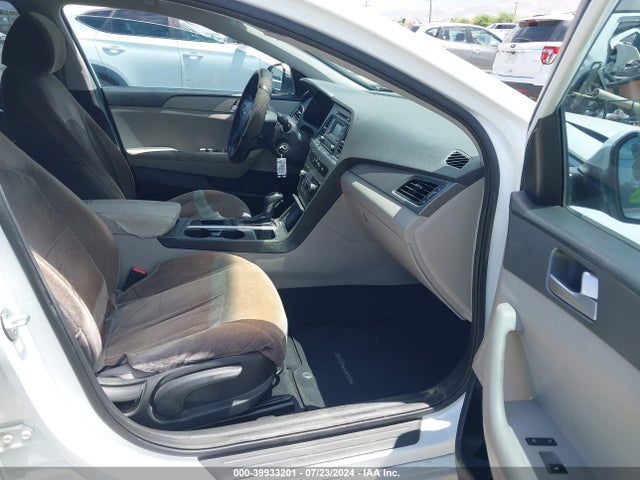 Hyundai SONATA SE 2015 5NPE24AF9FH257292 Image 5