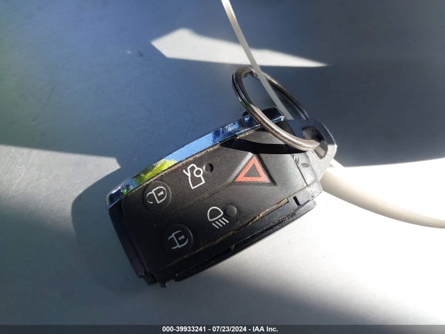 2012 JAGUAR XF SAJWA0FBXCLS36238 Photo 10