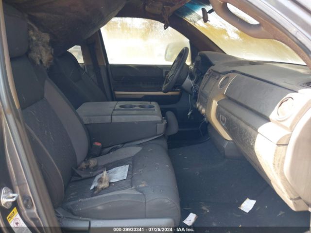 5TFEY5F18GX211217 Toyota Tundra Sr5 5.7l V8