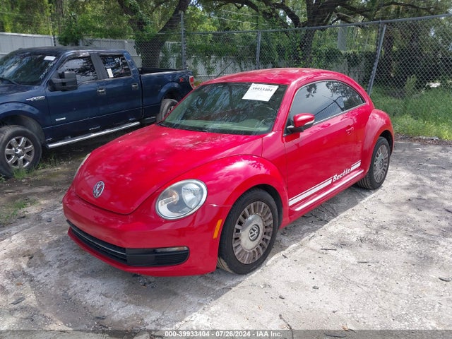 Volkswagen Beetle 2014 3VWJP7AT4EM632289 Image 2